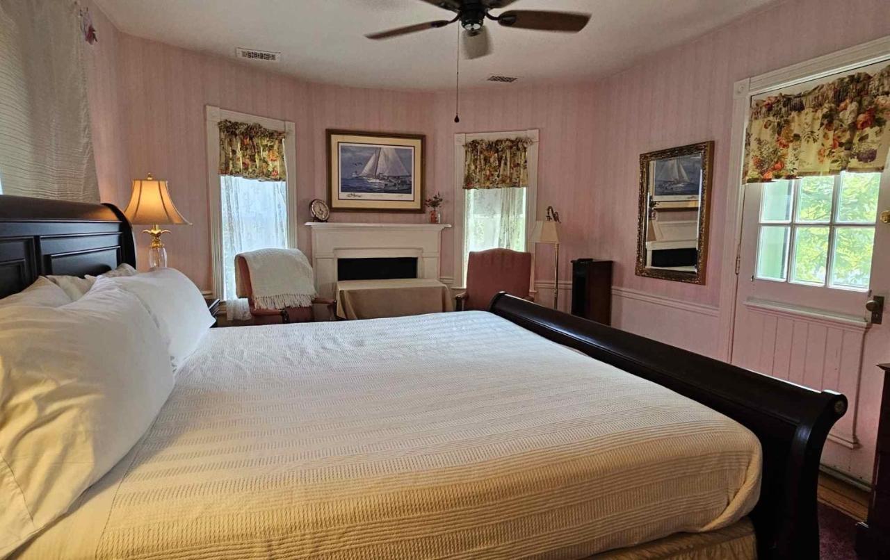 Parsonage Inn Bed And Breakfast 세인트 마이클스 외부 사진