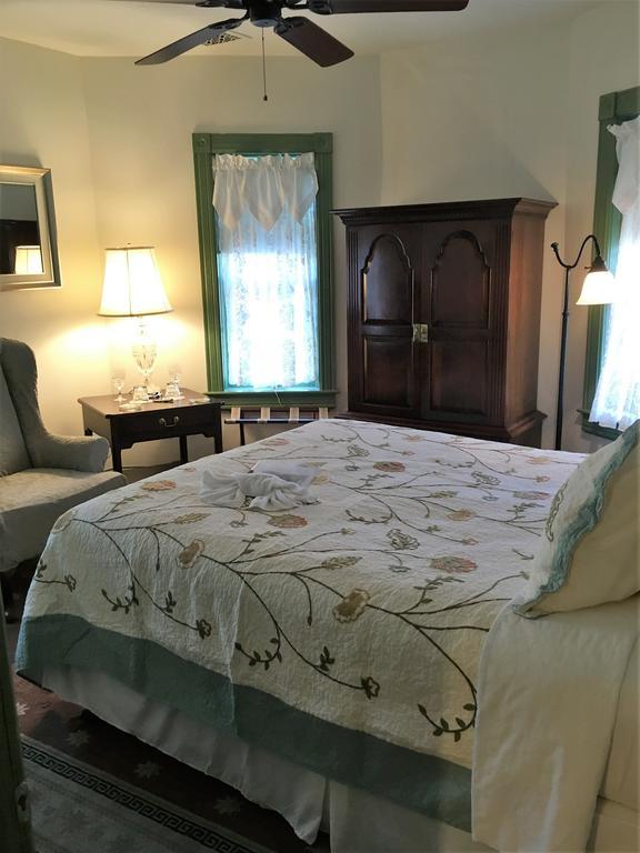 Parsonage Inn Bed And Breakfast 세인트 마이클스 외부 사진