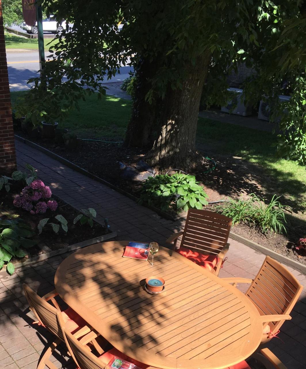 Parsonage Inn Bed And Breakfast 세인트 마이클스 외부 사진