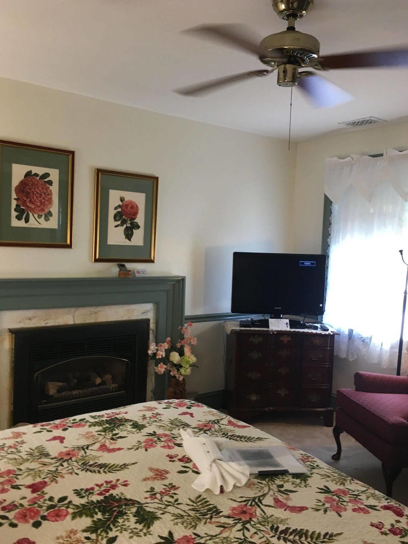 Parsonage Inn Bed And Breakfast 세인트 마이클스 외부 사진
