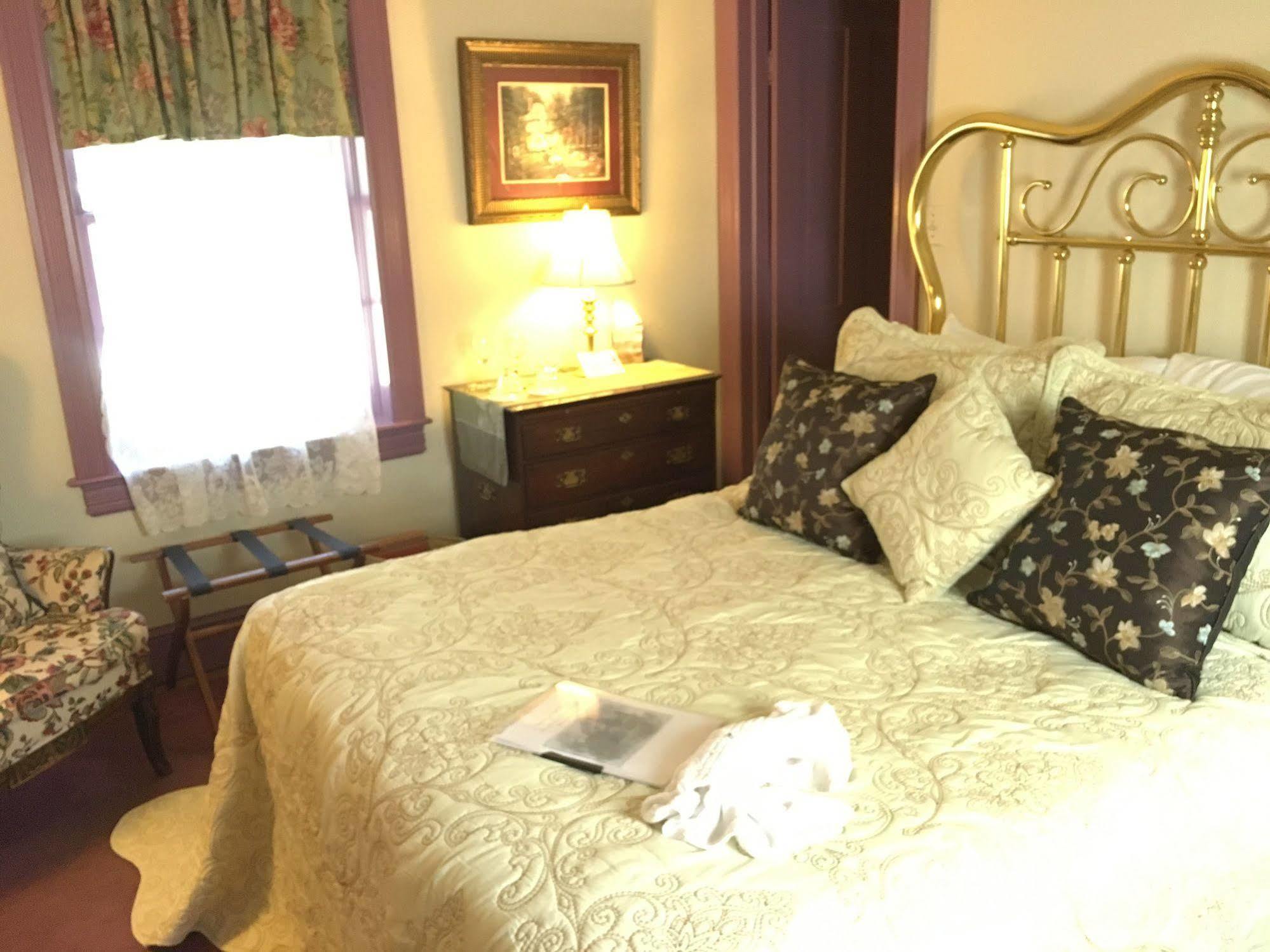 Parsonage Inn Bed And Breakfast 세인트 마이클스 외부 사진