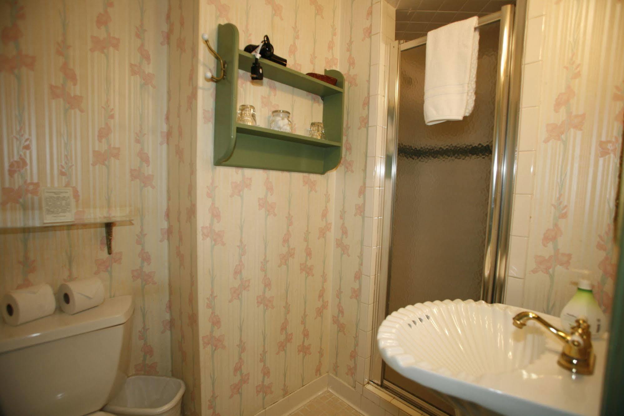 Parsonage Inn Bed And Breakfast 세인트 마이클스 외부 사진