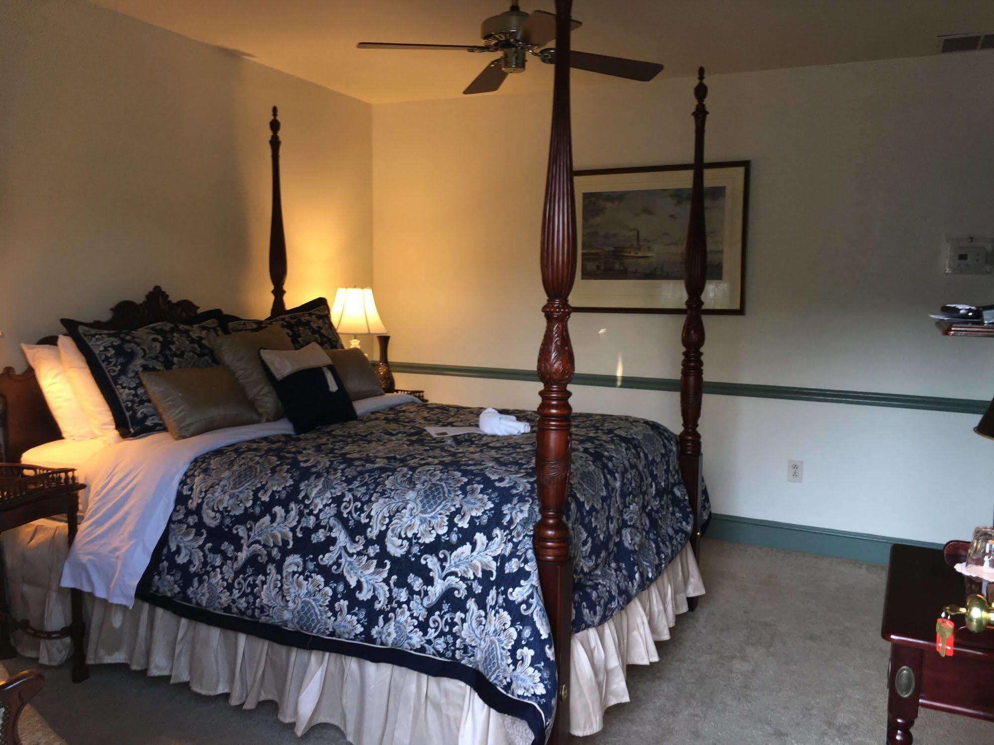 Parsonage Inn Bed And Breakfast 세인트 마이클스 외부 사진