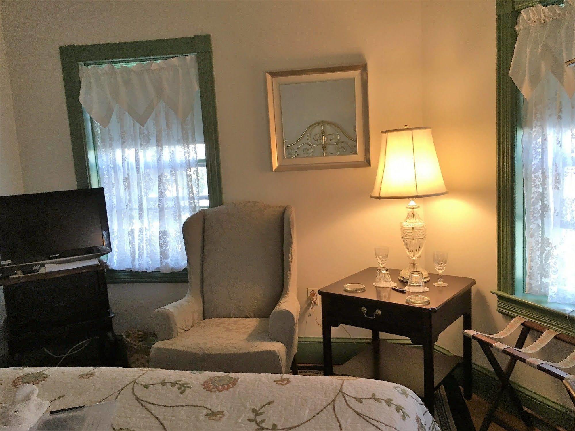 Parsonage Inn Bed And Breakfast 세인트 마이클스 외부 사진